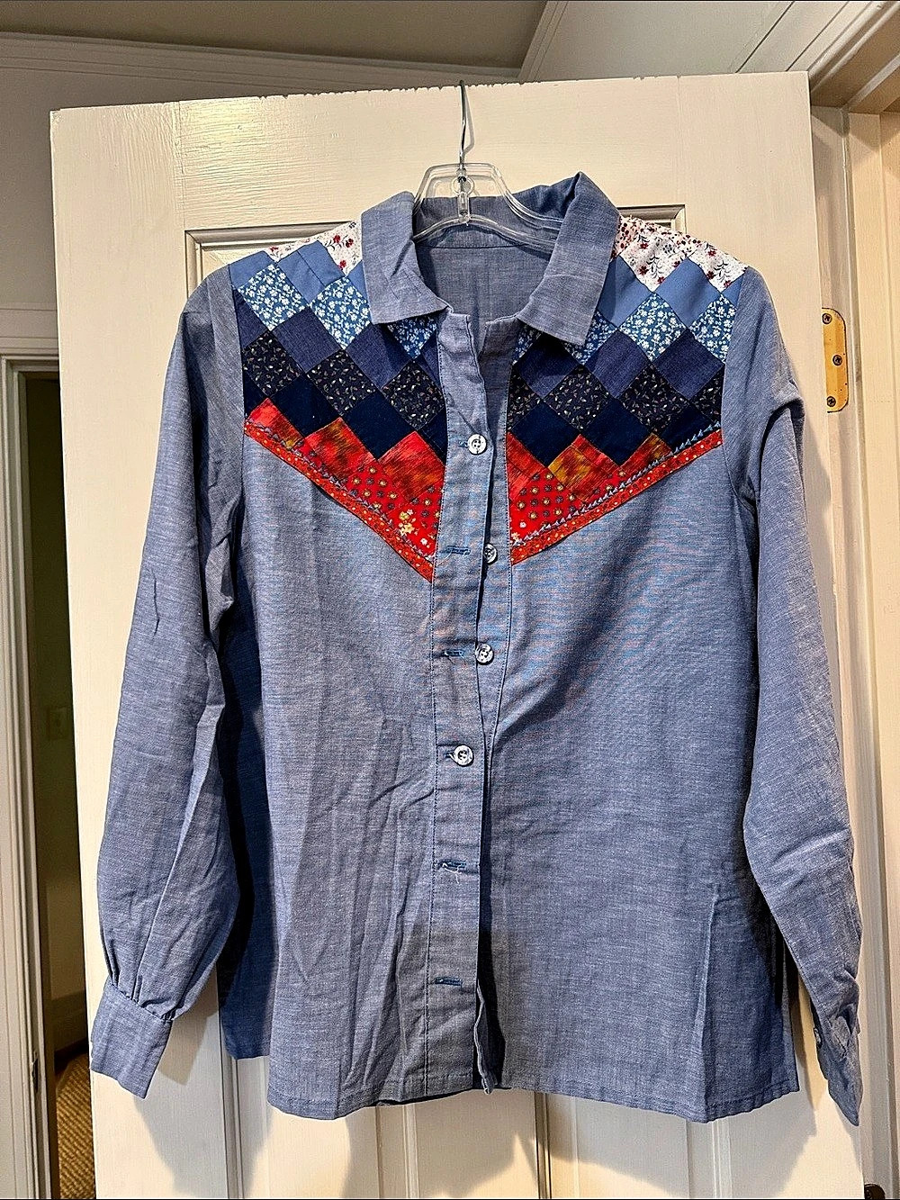 Women's Blue & Red Geometric Button Down